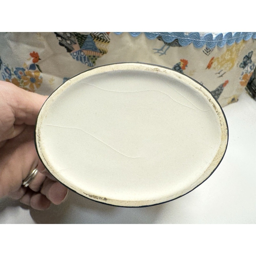Ceramic Cheese Canister Floral Pattern 'Cheese Freshly Grated' w/ Lift-Off Lid - Picture 5 of 5